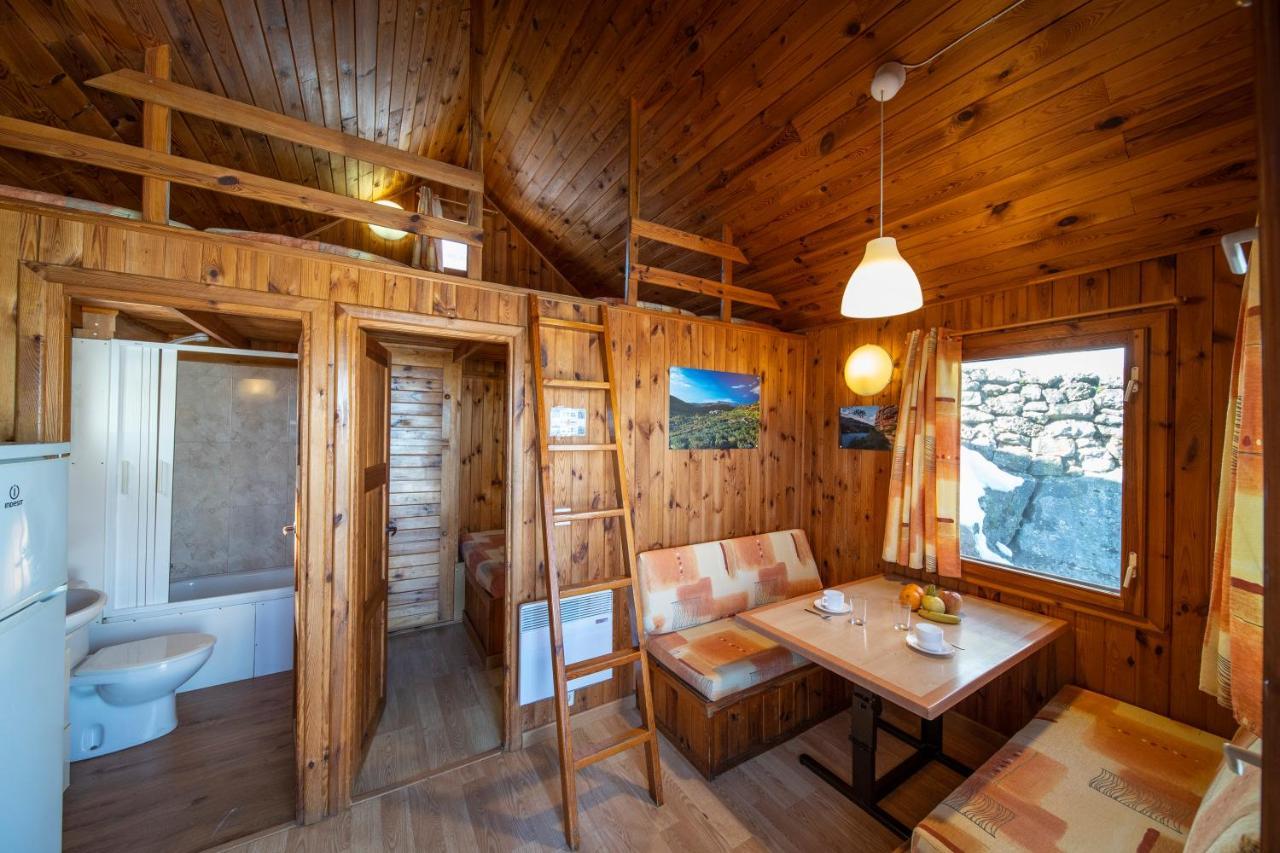 Camping Bungalow Serra De Prades Resort Vilanova de Prades Eksteriør billede