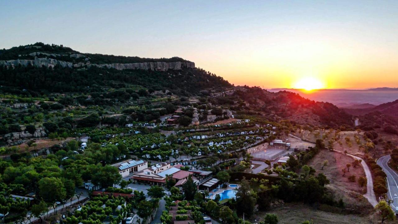 Camping Bungalow Serra De Prades Resort Vilanova de Prades Eksteriør billede