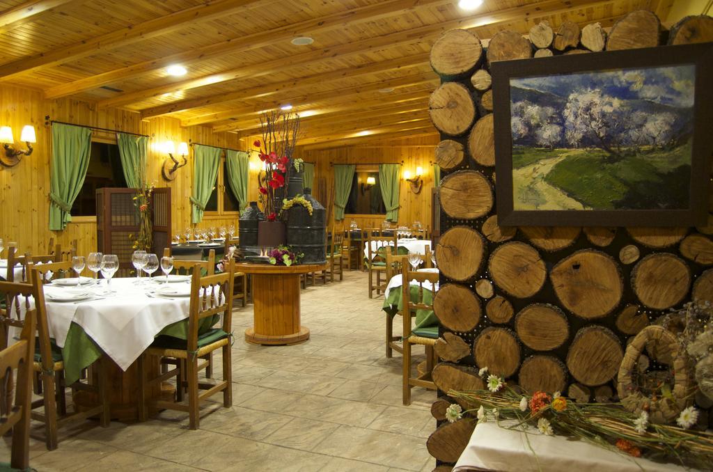 Camping Bungalow Serra De Prades Resort Vilanova de Prades Eksteriør billede