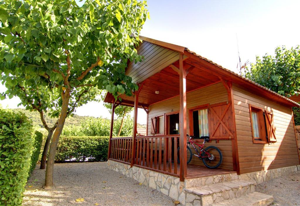 Camping Bungalow Serra De Prades Resort Vilanova de Prades Eksteriør billede