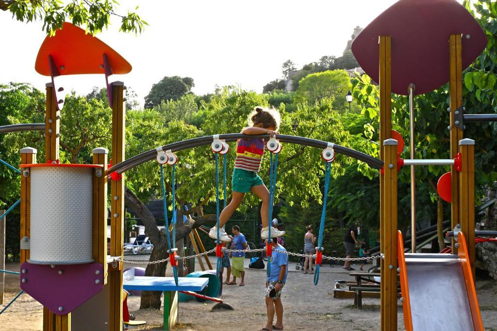 Camping Bungalow Serra De Prades Resort Vilanova de Prades Eksteriør billede