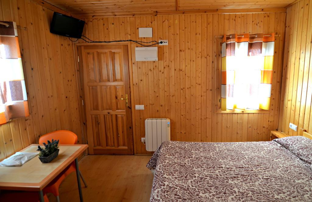 Camping Bungalow Serra De Prades Resort Vilanova de Prades Eksteriør billede
