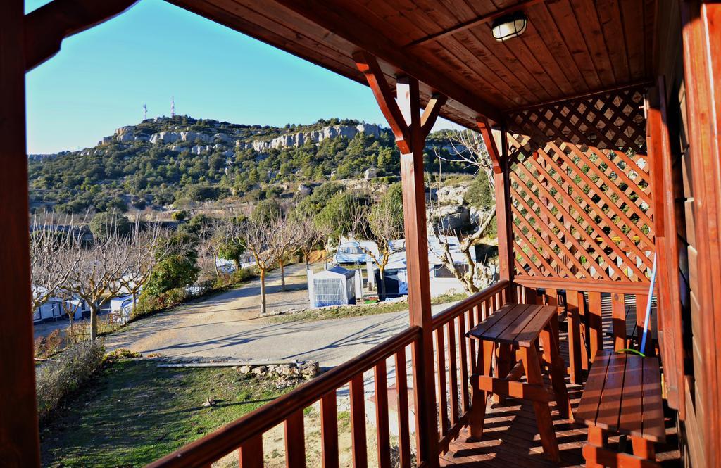 Camping Bungalow Serra De Prades Resort Vilanova de Prades Eksteriør billede