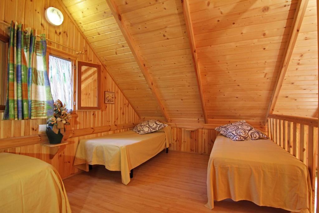 Camping Bungalow Serra De Prades Resort Vilanova de Prades Eksteriør billede