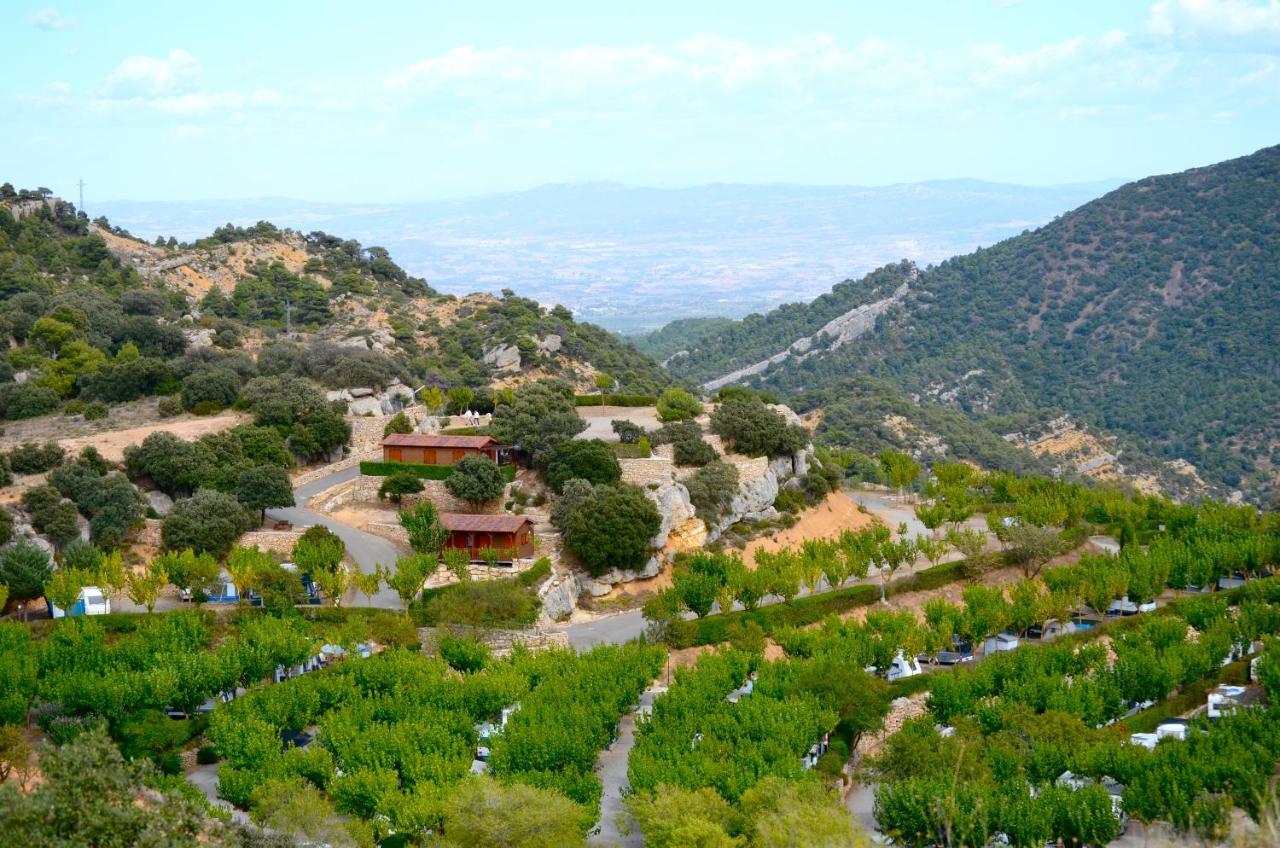 Camping Bungalow Serra De Prades Resort Vilanova de Prades Eksteriør billede